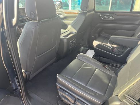 Used 2024 Chevrolet Tahoe Premier AWD/4WD image 13