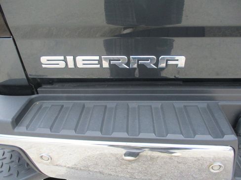 Used 2017 GMC Sierra 2500 SLT AWD/4WD image 75