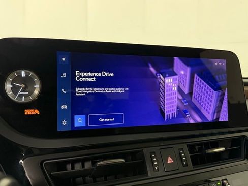 Used 2025 Lexus ES 300h w/ Premium Package image 20