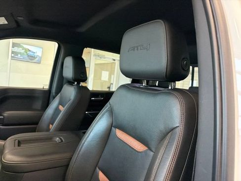 Used 2019 GMC Sierra 1500 AT4 w/ AT4 Premium Package AWD/4WD image 15