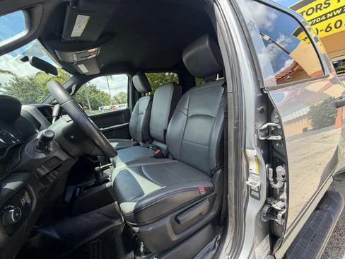 Used 2021 RAM 3500 4x4 Crew Cab Tradesman DRW image 12