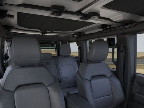 New 2026 Ford Bronco Outer Banks w/ Black Appearance Package image 37