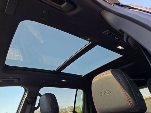 New 2026 Chevrolet Traverse RS AWD/4WD image 21