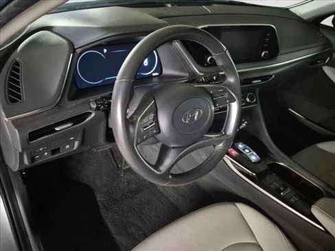 Used 2022 Hyundai Sonata SEL w/ Convenience Package FWD image 9