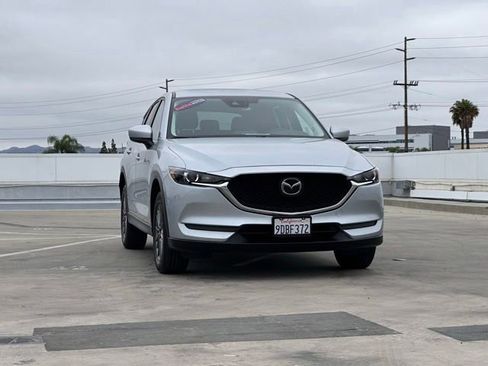 Used 2020 MAZDA CX-5 Touring FWD image 4