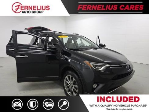 Used 2016 Toyota RAV4 Limited image 8