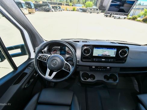 Used 2020 Mercedes-Benz Sprinter 3500 image 3