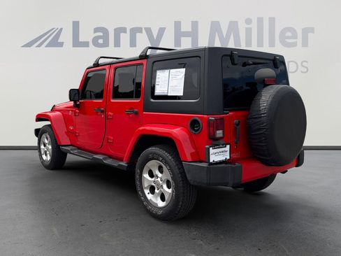 Used 2018 Jeep Wrangler Unlimited Sahara w/ Connectivity Group AWD/4WD image 4