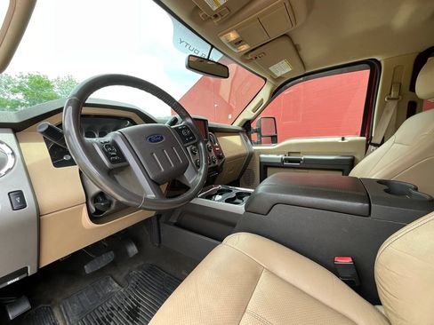 Used 2015 Ford F350 Lariat w/ Lariat Interior Package AWD/4WD image 9