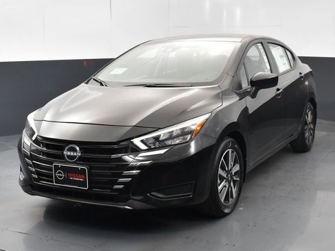 New 2025 Nissan Versa SV w/ Trunk Package image 3