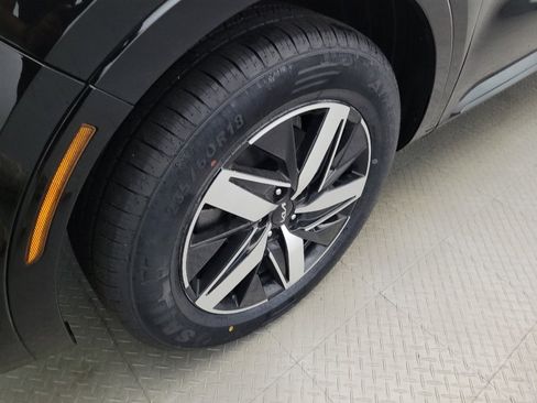 Used 2023 Kia Sorento S FWD image 31