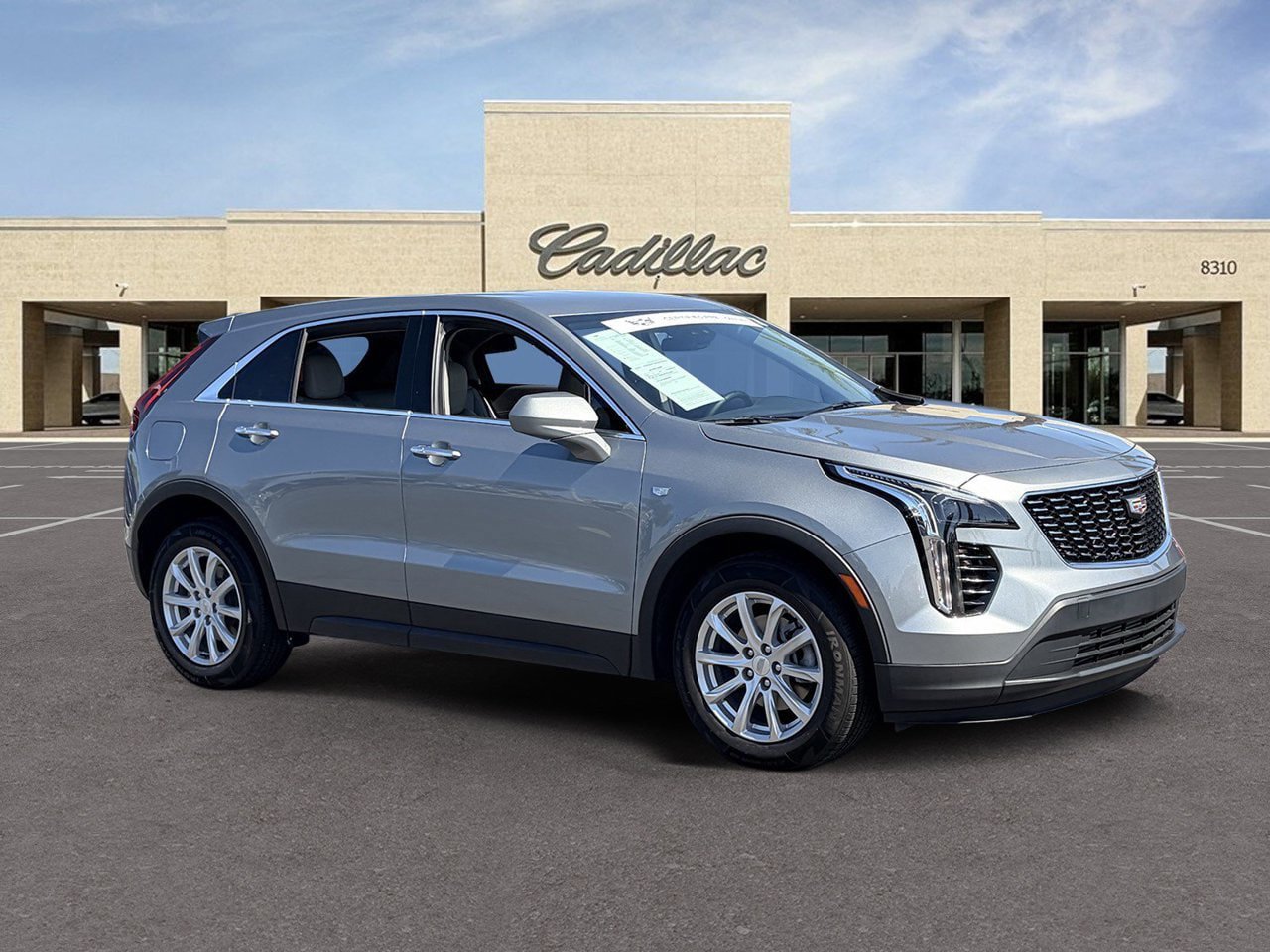 Certified 2023 Cadillac XT4 Luxury w/ Driver Awareness Package FWD image 3