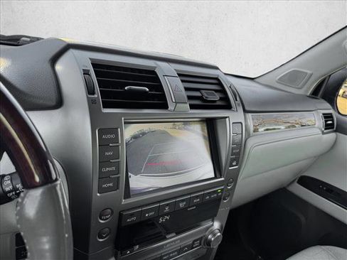 Used 2015 Lexus GX 460 w/ Premium Package AWD/4WD image 16