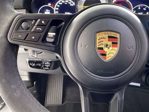 Used 2023 Porsche Cayenne Turbo GT AWD/4WD image 21