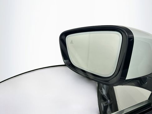 Used 2025 BMW i4 eDrive40 image 16