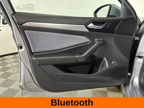 Used 2025 Volkswagen Jetta SE w/ Sunroof Package FWD image 11