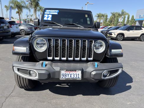 Used 2022 Jeep Wrangler Unlimited Sahara w/ Cold Weather Group AWD/4WD image 44
