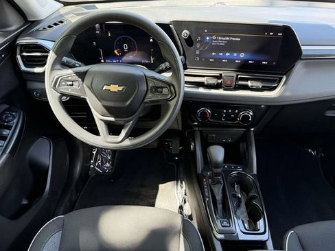 Certified 2025 Chevrolet TrailBlazer LT AWD/4WD image 14