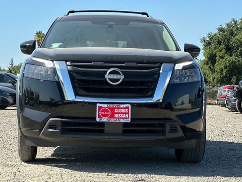 Used 2024 Nissan Pathfinder SV FWD image 11