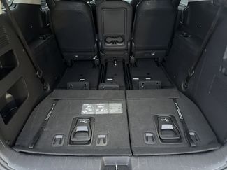 Used 2025 Kia Carnival SX w/ SX Dark Edition Package video 5