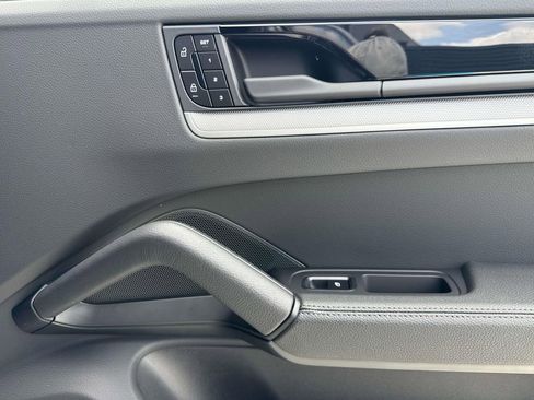 New 2026 Porsche Cayenne Coupe AWD/4WD image 20