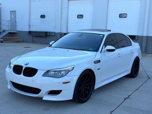 Used 2010 BMW M5 image 7