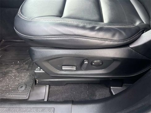 Certified 2022 Ford Explorer XLT w/ Equipment Group 202A image 21