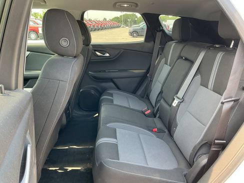Used 2024 Chevrolet Blazer LT w/ Convenience Package FWD image 17