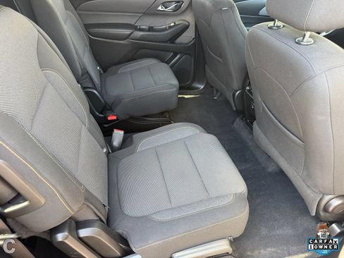 Used 2020 Chevrolet Traverse LT FWD image 30