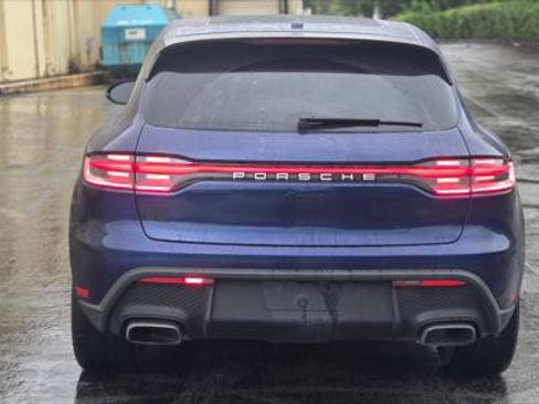 Used 2022 Porsche Macan w/ Premium Package Plus image 6