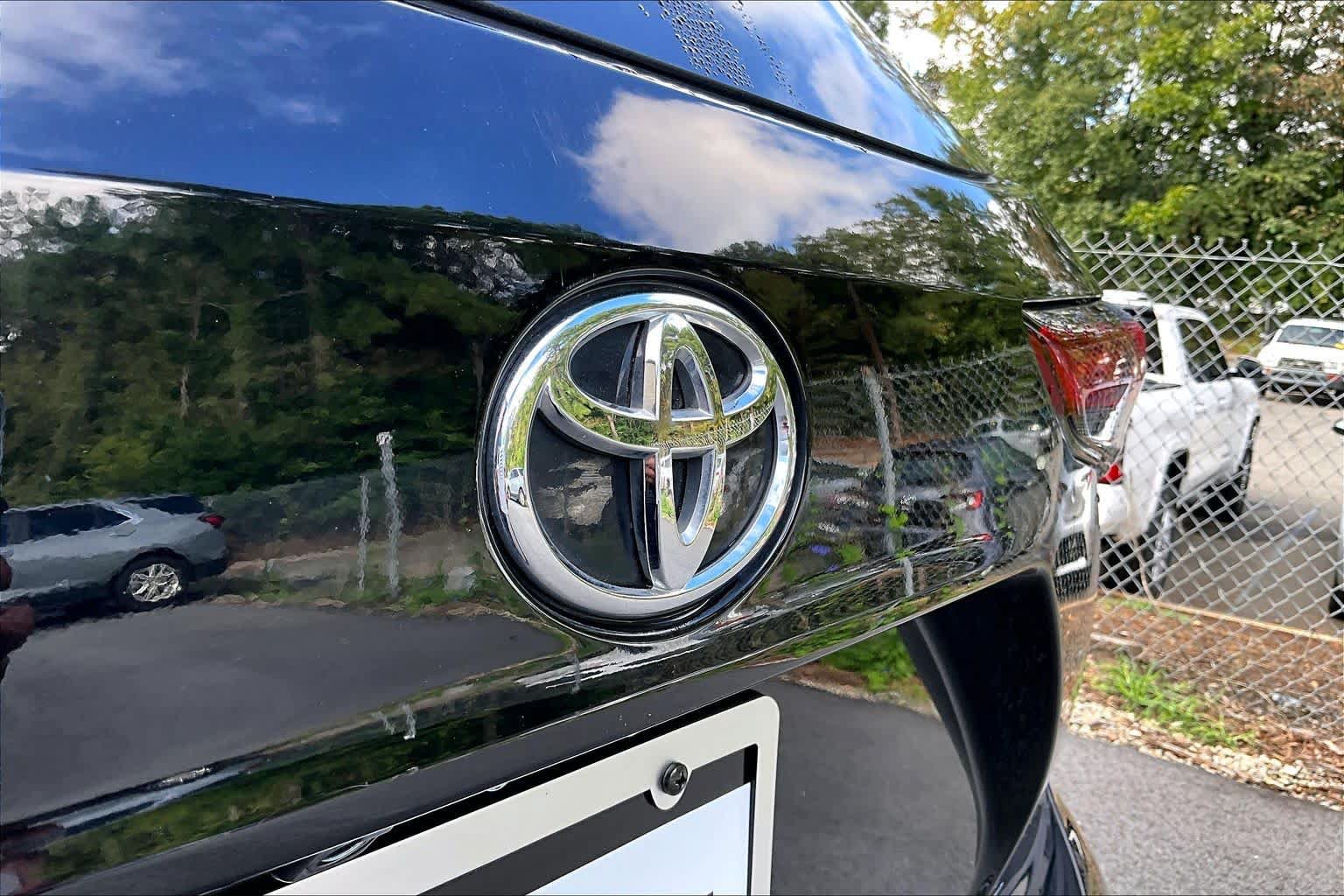Used 2023 Toyota Highlander XLE FWD image 31