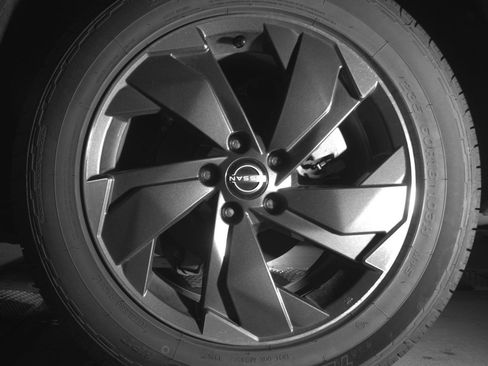 Used 2025 Nissan Rogue SV image 14