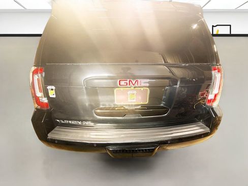 Used 2020 GMC Yukon XL SLT image 6