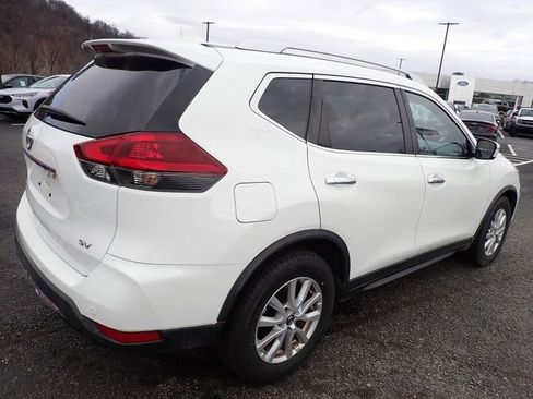 Used 2019 Nissan Rogue SV image 5