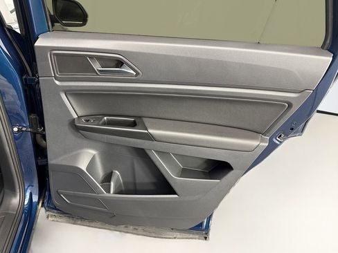 Used 2020 Volkswagen Atlas Cross Sport SE image 25