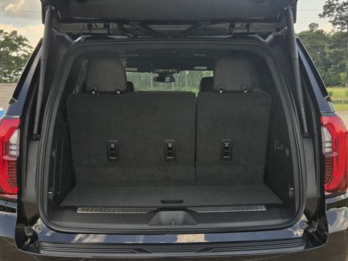 New 2026 GMC Yukon Denali RWD image 6