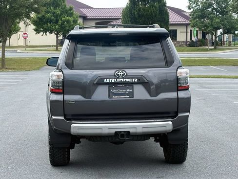 Used 2018 Toyota 4Runner TRD Off-Road w/ TRD Performance Package AWD/4WD image 7