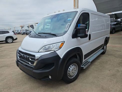 Used 2025 RAM ProMaster 2500 w/ U-Haul Equipment Group FWD image 1