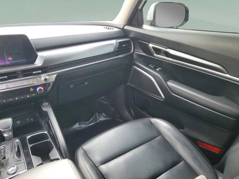 Certified 2023 Kia Telluride S w/ S Sunroof Package image 17