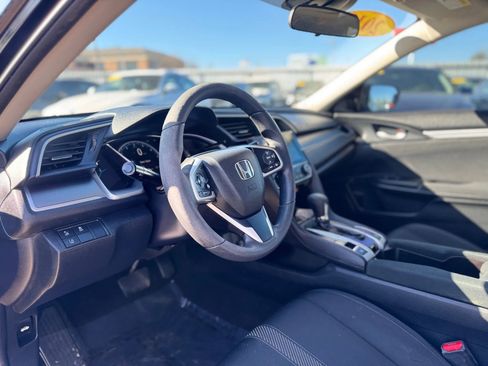 Used 2018 Honda Civic EX image 12