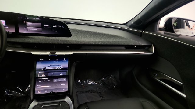 Used 2024 Lucid Air Pure RWD image 49