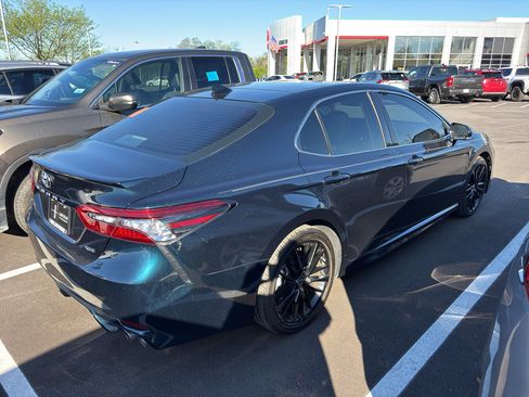 Used 2021 Toyota Camry XSE image 4