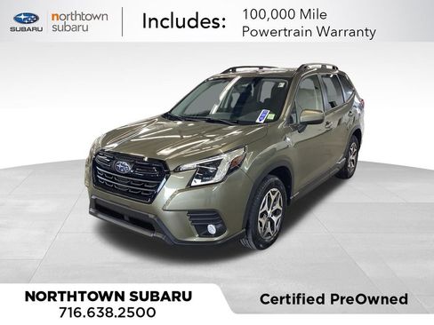 Used 2023 Subaru Forester Premium image 1