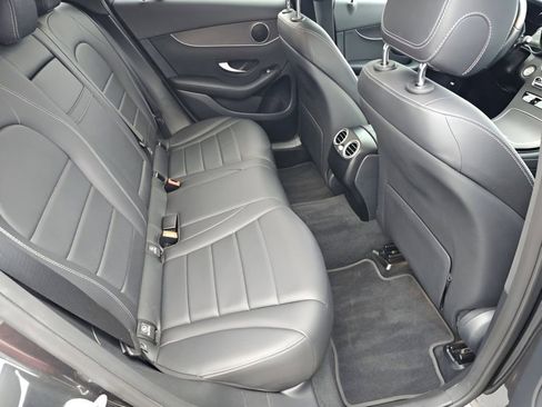 Used 2021 Mercedes-Benz GLC 300 image 5