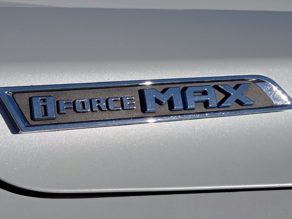 Used 2023 Toyota Sequoia Platinum AWD/4WD image 23