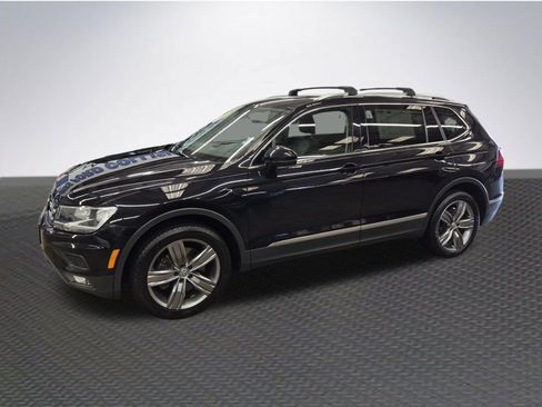 Used 2020 Volkswagen Tiguan SEL FWD image 2