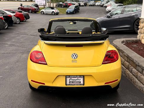 Used 2015 Volkswagen Beetle 1.8T FWD image 11