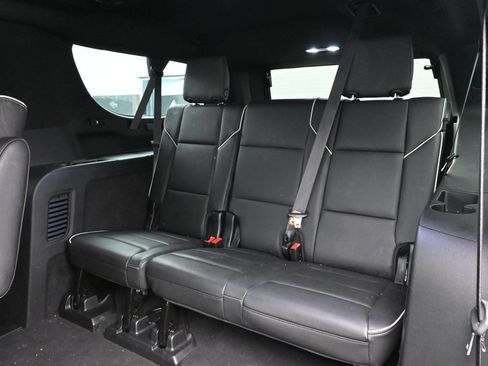 Used 2021 Cadillac Escalade ESV Sport RWD image 18