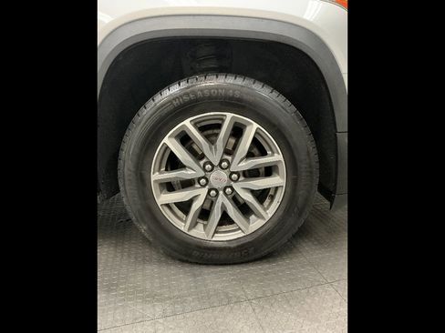 Used 2019 GMC Acadia SLE FWD image 38