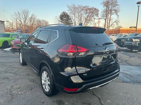 Used 2020 Nissan Rogue SV image 7